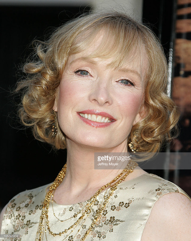 Blonde woman smiling poster movie free wallpaper for mobile - medium preview image