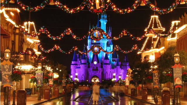 Castle christmas lights decorations night free wallpaper for desktop - medium preview image