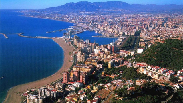 City beach mountains water foreground free wallpaper for desktop - medium preview image