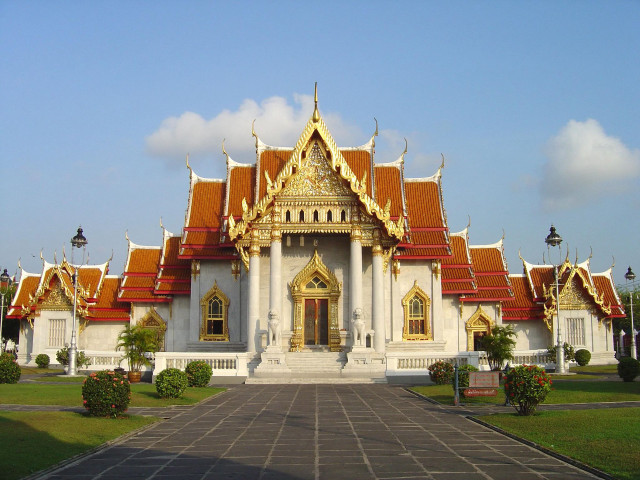 White building red roof gold free wallpaper for desktop - medium preview image