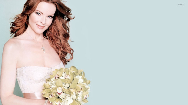 Woman white dress bouquet flowers #4 free wallpaper for desktop - medium preview image
