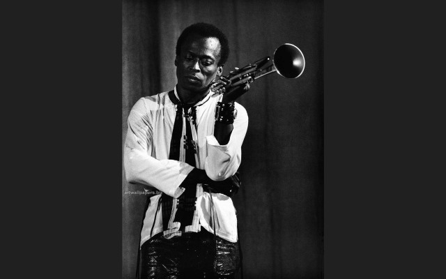 Man tie vest trumpet black free wallpaper for desktop - medium preview image