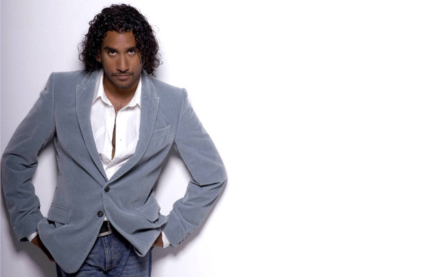 Man suit posing hands hips #2 free wallpaper for desktop - medium preview image