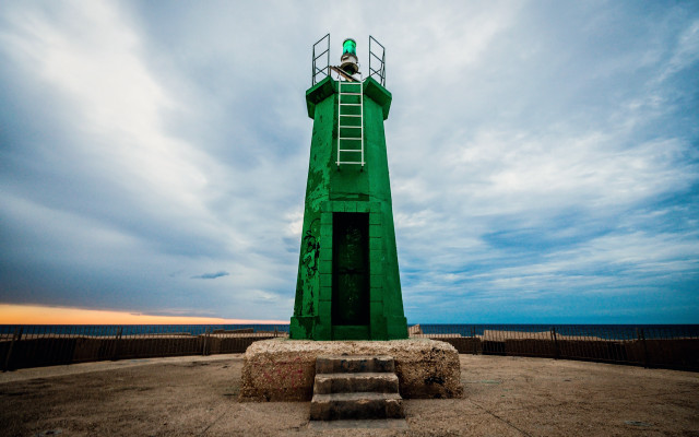 Green lighthouse ladder person standing free wallpaper for desktop - medium preview image
