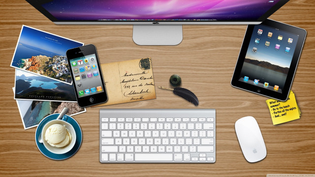 Computer keyboard phone notepad raccoon free wallpaper for desktop - medium preview image