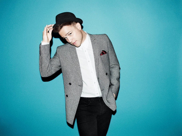 Man suit hat blue background free wallpaper for desktop - medium preview image