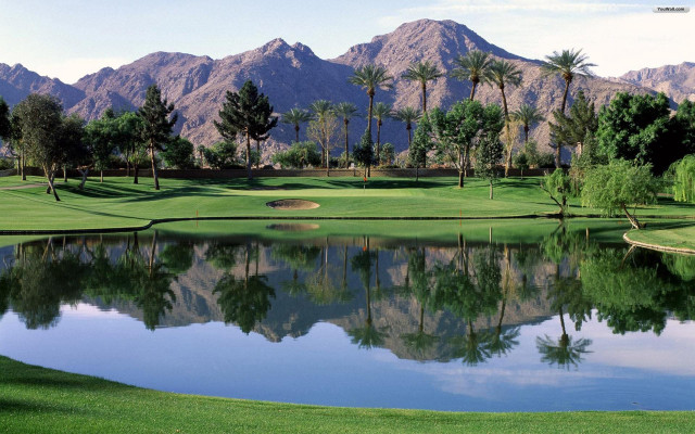 Golf pond mountains palm trees free wallpaper for desktop - medium preview image