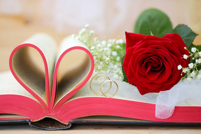 Romantic book heart rose ribbon free wallpaper for desktop - medium preview image