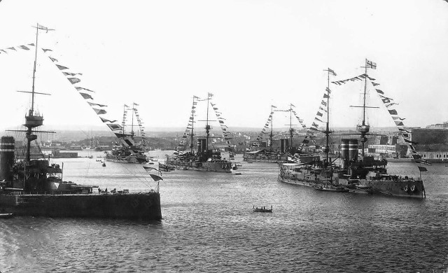 Ships sailing cloudy day flags free wallpaper for desktop - medium preview image