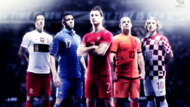 Soccer players stadium arms crossed free wallpaper for desktop - medium preview image
