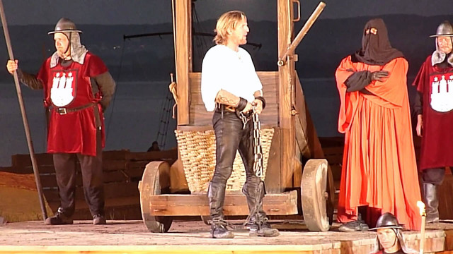 Group people stage costume sword free wallpaper for desktop - medium preview image