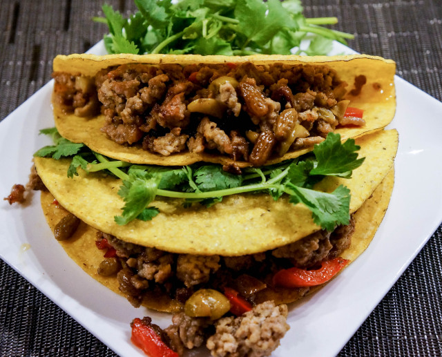 Tacos with meat and vegetables free wallpaper for desktop - medium preview image