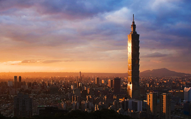 Tall building tower sunset city free wallpaper for desktop - medium preview image