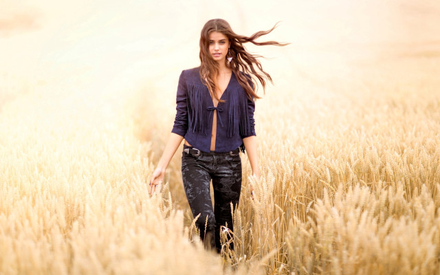 Woman field tallgrass blowinghair impasto free wallpaper for desktop - medium preview image