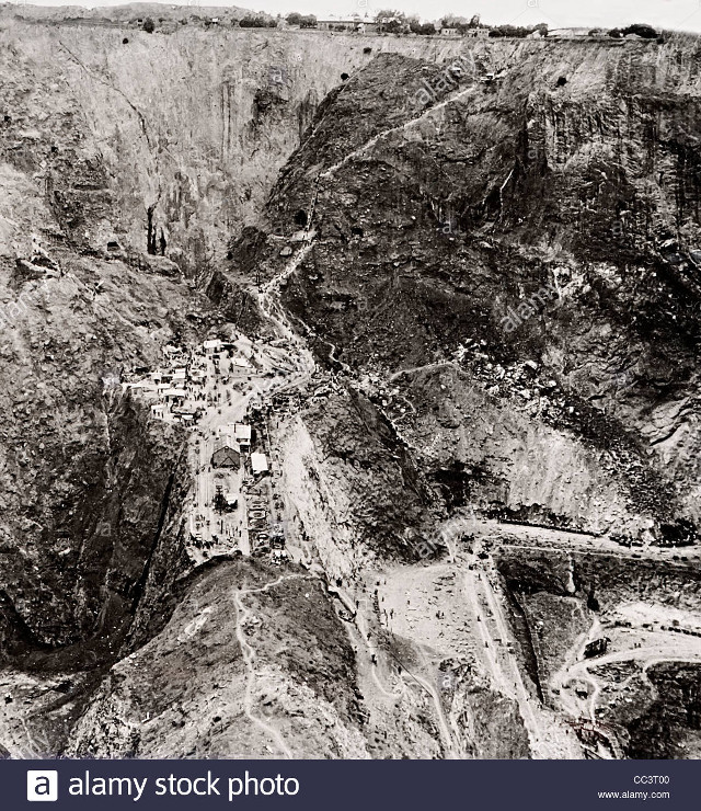 Mountain road buildings black white free wallpaper for tablet - medium preview image