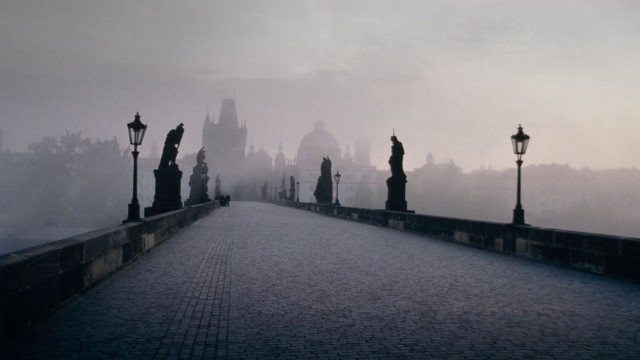Bridge statues foggy sky castle free wallpaper for desktop - medium preview image
