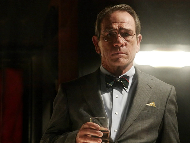 Man suit bowtie wine glass free wallpaper for desktop - medium preview image