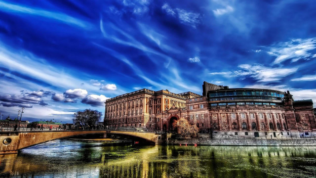 Bridge river building cloudy sky free wallpaper for desktop - medium preview image