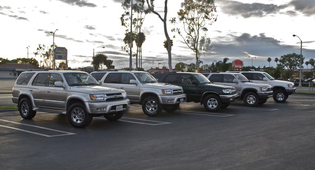 Trucks parking lot palm trees free wallpaper for desktop - medium preview image
