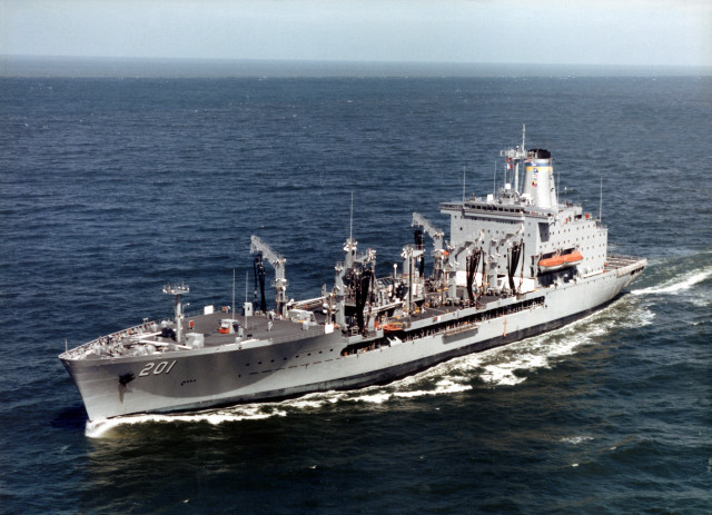 Large ship sailing sunny day free wallpaper for desktop - medium preview image