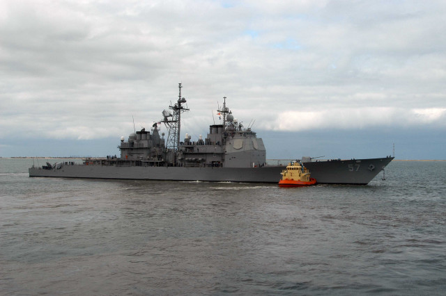 Large ship tug boat water free wallpaper for desktop - medium preview image