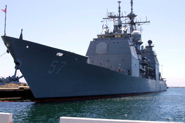 Large ship docked harbor dock free wallpaper for desktop - medium preview image