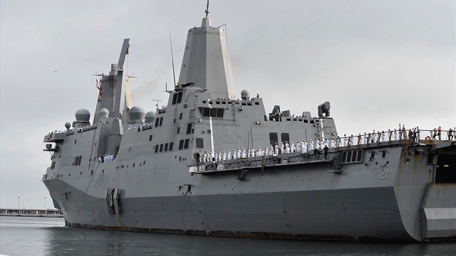 Gray ship crowded deck bridge free wallpaper for desktop - medium preview image