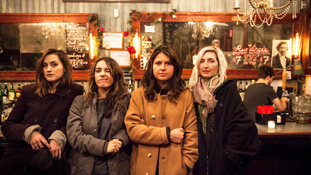 Women bar man background woman free wallpaper for desktop - medium preview image