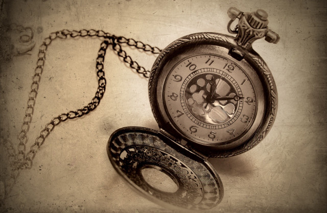 Pocket watch chain table clock free wallpaper for desktop - medium preview image