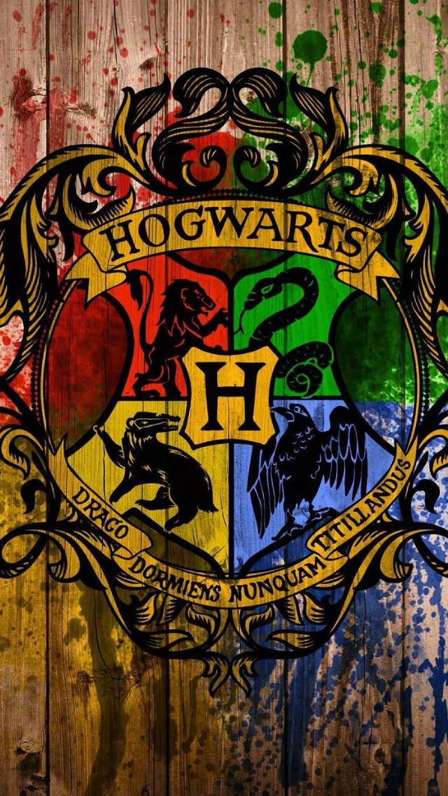 Hogwarts crest wooden wall paint #2 free wallpaper for mobile - medium preview image