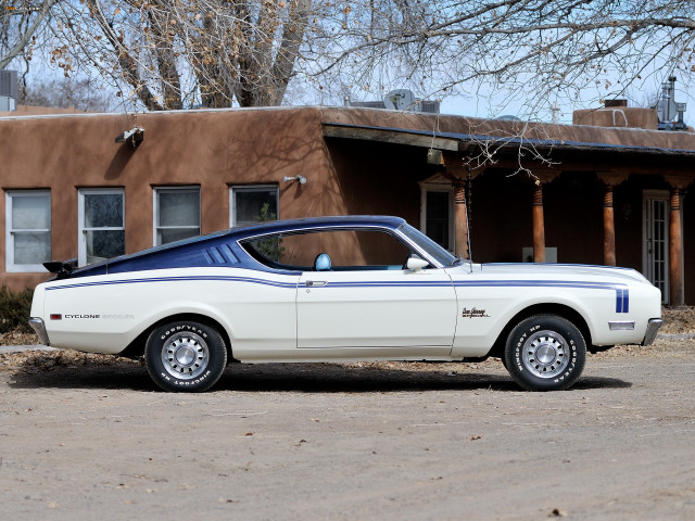 White car brown building blue free wallpaper for desktop - medium preview image