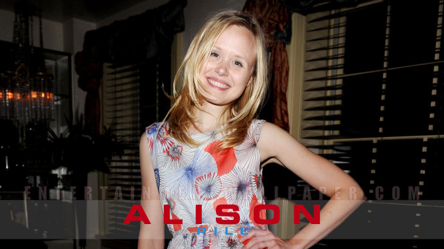 Evelyn abelson girl posing drawers free wallpaper for desktop - medium preview image