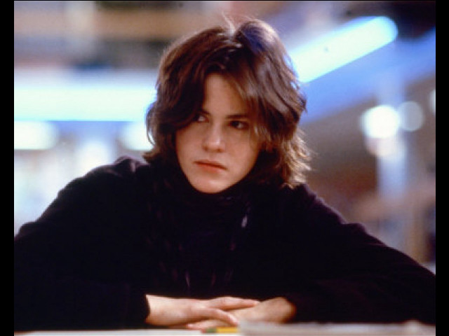 Woman sitting table arms crossed free wallpaper for desktop - medium preview image