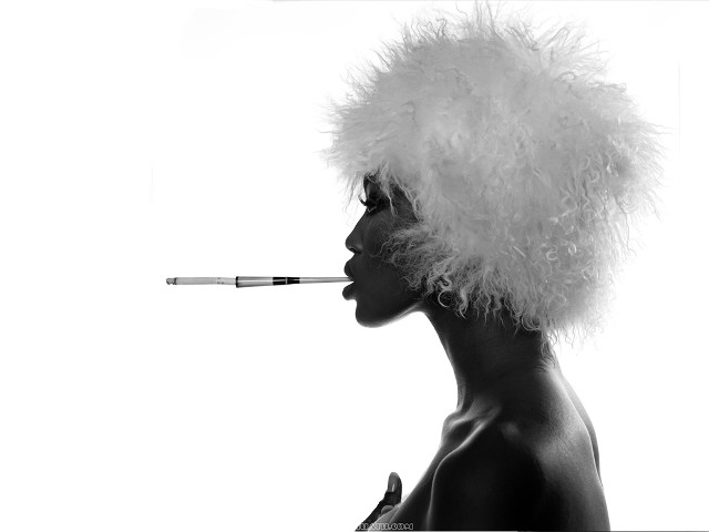 Woman feather hat smoking cigarette free wallpaper for desktop - medium preview image