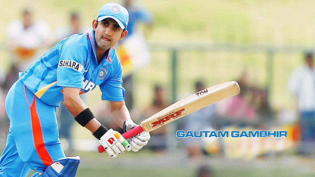 Man holding bat blue uniform free wallpaper for desktop - medium preview image