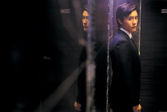 Man suit mirror room door free wallpaper for desktop - medium preview image