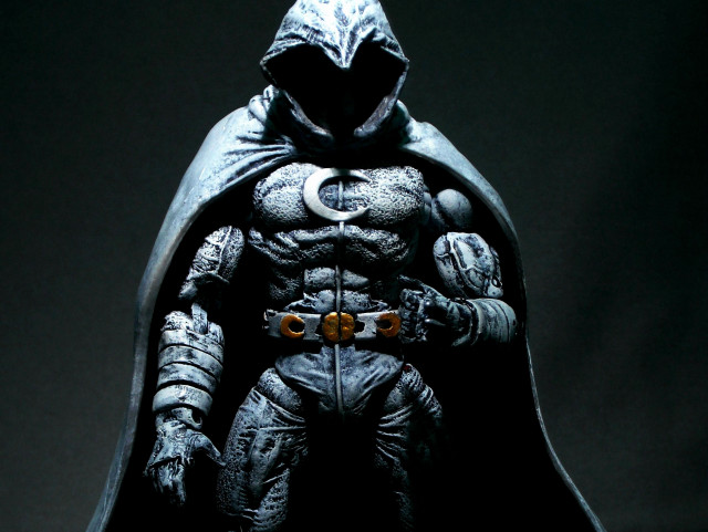 Statue man batman costume hood free wallpaper for desktop - medium preview image