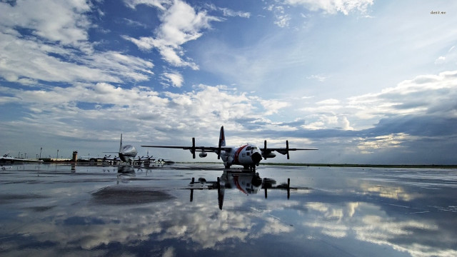 Plane tarmac background clouds sky free wallpaper for desktop - medium preview image