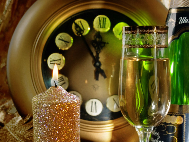 Candle clock wine champagne stilllife free wallpaper for desktop - medium preview image