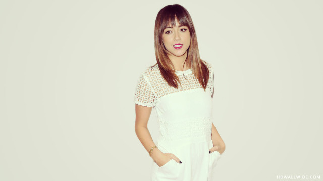 Woman white dress posing hands #19 free wallpaper for desktop - medium preview image