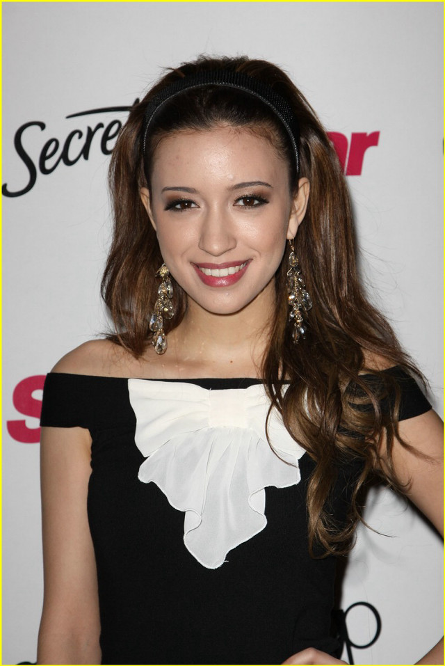 Woman long hair black white free wallpaper for mobile - medium preview image