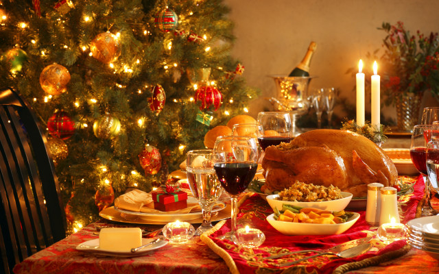 Christmas table turkey wine glasses free wallpaper for desktop - medium preview image