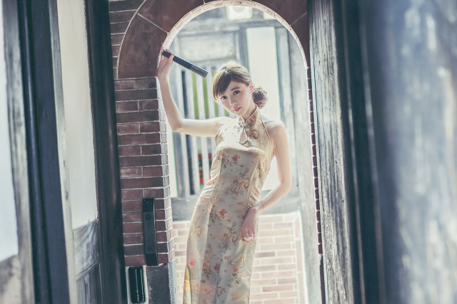 Woman dress bat doorway brick free wallpaper for desktop - medium preview image