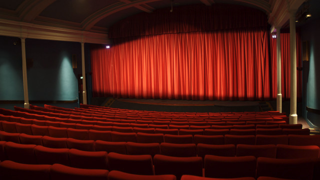 Theater red curtains stage red free wallpaper for desktop - medium preview image