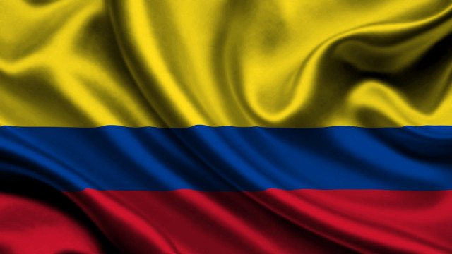 Colombia flag red background free wallpaper for desktop - medium preview image