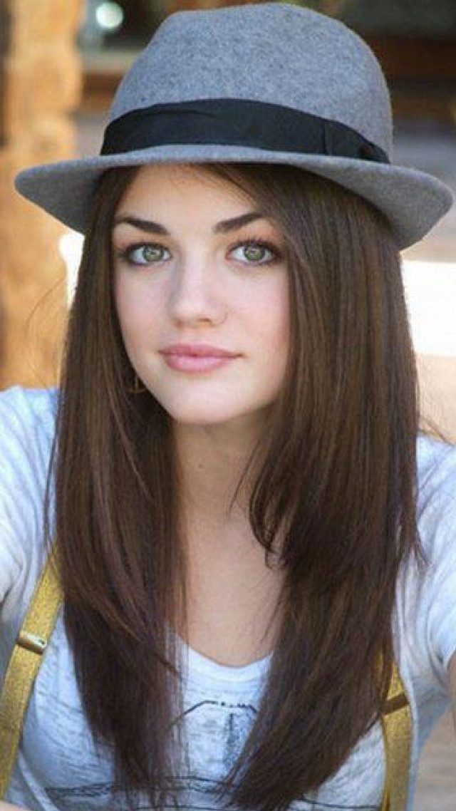 Woman hat camera selfie cellphone free wallpaper for mobile - medium preview image