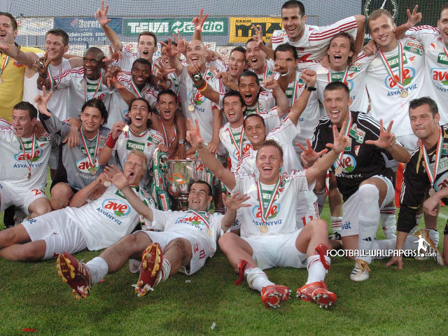 Men trophies uniforms field celebration free wallpaper for desktop - medium preview image