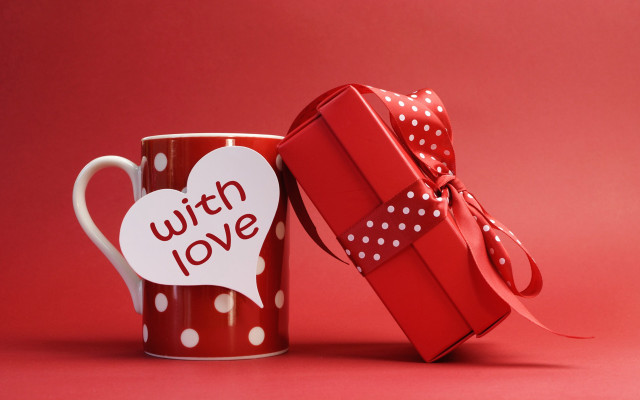 Red cup bow giftbox heart free wallpaper for desktop - medium preview image