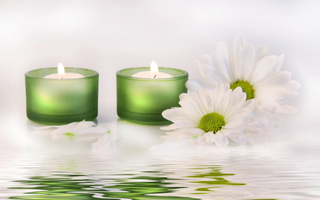 Green candles white flowers reflective free wallpaper for desktop - medium preview image