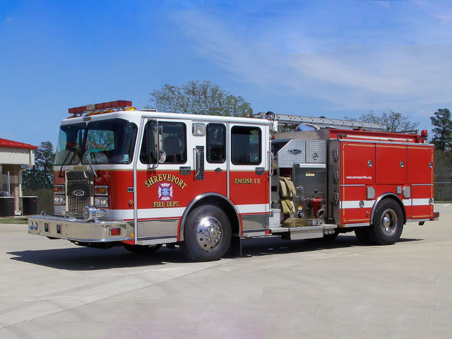 Fire truck parking lot fireman free wallpaper for desktop - medium preview image
